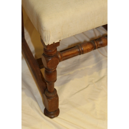 Chaise Louis XIII en noyer
