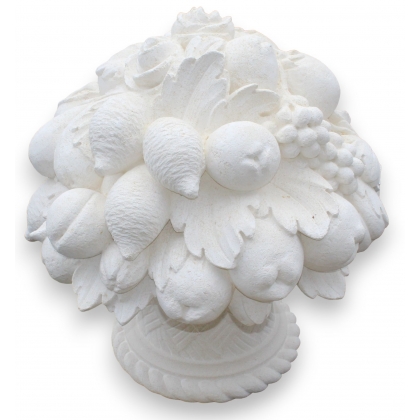 Fruit basket carved from Vicenza stone at  Moinat SA  - Antiques and home décor
