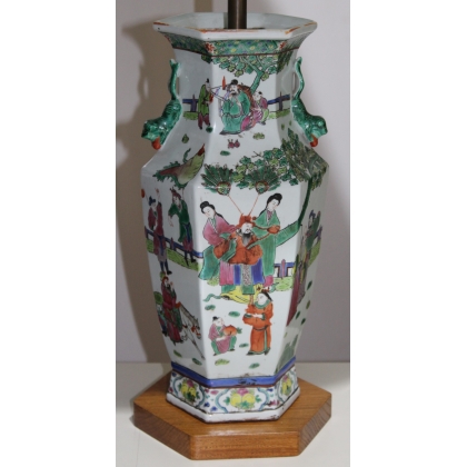  Paire de vases hexagonaux famille verte, lampes sur  Moinat SA  - Antiquités décoration