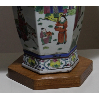  Paire de vases hexagonaux famille verte, lampes sur  Moinat SA  - Antiquités décoration