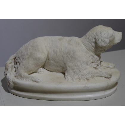Sculptre en marbre blanc \"Chien\"