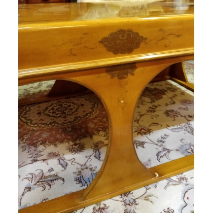  Table basse chinoise en laque jaune sur  Moinat SA  - Antiquités décoration