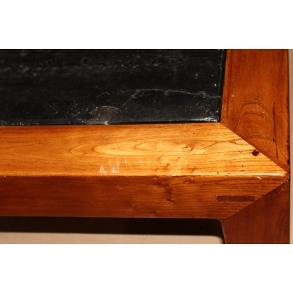 Table basse carrée à plateau en ardoise