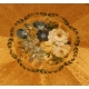 Table octogonale en ronce d'if peinte de roses