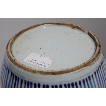 Théière boule en porcelaine décor fleurs
