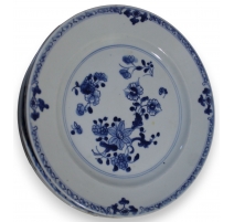 Assiette en porcelaine décor fleurs