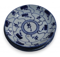 Petite assiette en porcelaine décor fleurs