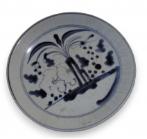 Petite assiette décor arbre bleu foncé