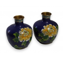 Paire de vases cloisonnés décor fleur jaune