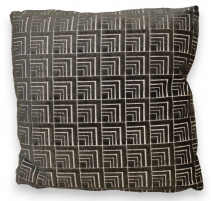 Coussin en velours carreaux noirs