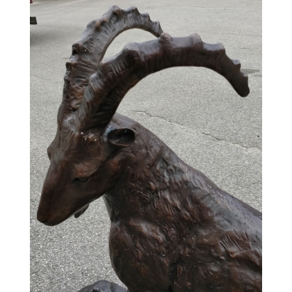 Small ibex on a plinth, in bronze