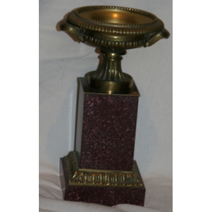  Garniture de cheminée Empire plaquée de porphyre sur  Moinat SA  - Antiquités décoration