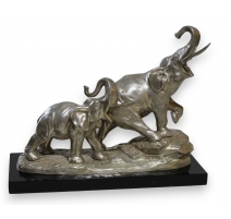 Couple d'éléphants en bronze argenté, socle noir