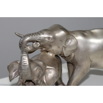 Couple d'éléphants en bronze argenté