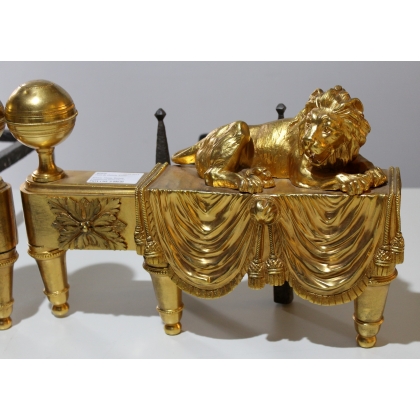  Paire de chenets "Lions". sur  Moinat SA  - Antiquités décoration