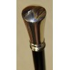 Walking stick with a smooth, round, silver-coloured knob