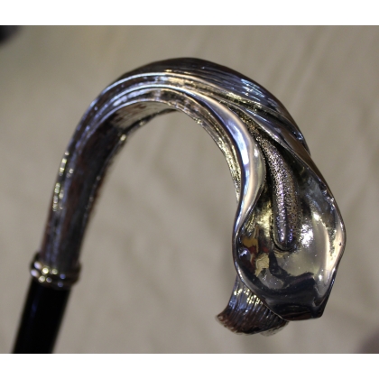Walking stick with a silver Fleur-de-lis knob