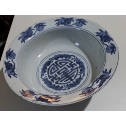 Coupe en porcelaine bleu-blanc décor personnages