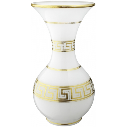Paire de vases en opaline blanche décor or