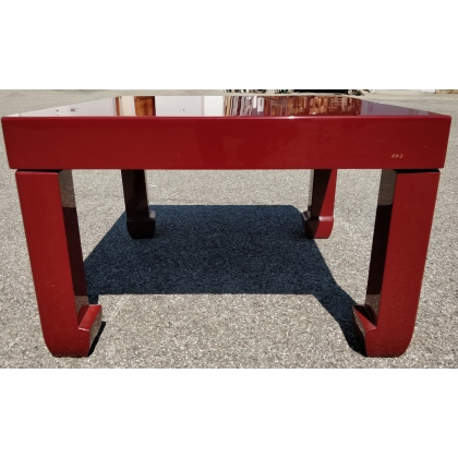  Table basse en laque rouge sur  Moinat SA  - Antiquités décoration