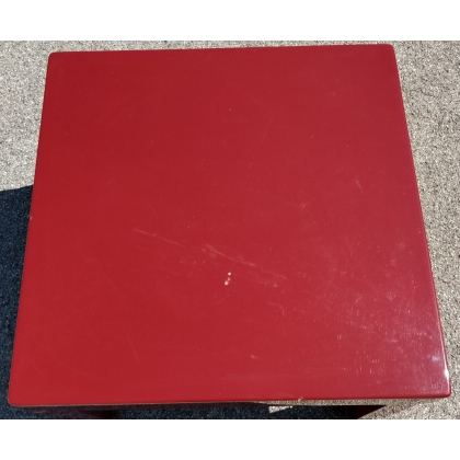  Table basse en laque rouge sur  Moinat SA  - Antiquités décoration