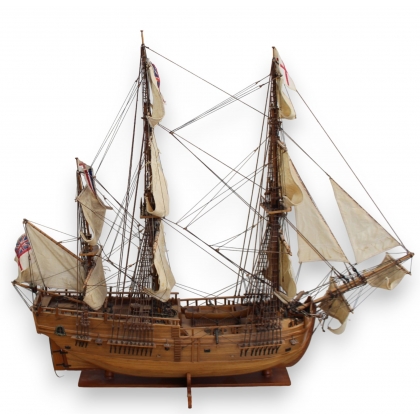 Maquette de bateau \"Endeavour\"