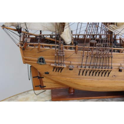 Maquette de bateau \"Endeavour\"