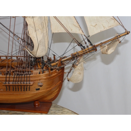 Maquette de bateau \"Endeavour\"