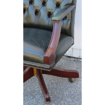 Fauteuil de bureau en acajou et cuir vert
