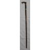 Canne avec poignée en corne sculptée sabot