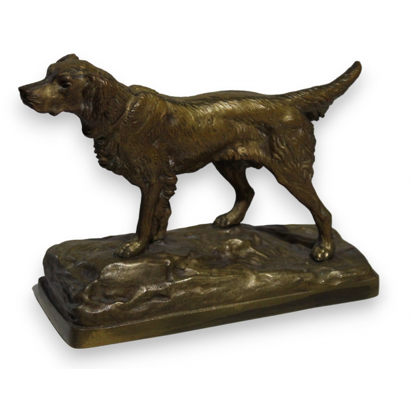 Chien de chasse en bronze