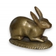 Lapin sur socle ovale en bronze