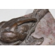 Oiseau mort en bronze sur socle en marbre