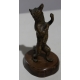 Renard debout en bronze sur socle en bois