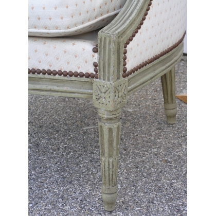 Grey-lacquered Louis XVI armchair with shovel-back on  Moinat SA  - Antiques and home décor