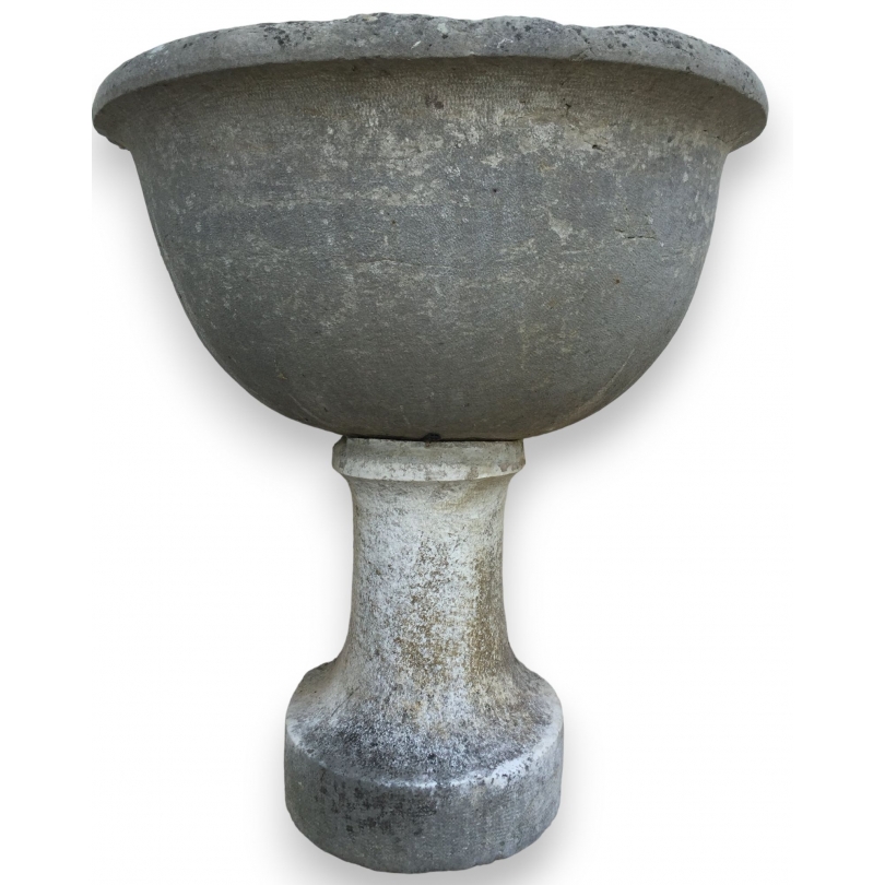 Half-moon-shaped basin made of Jura stone on a pedestal by Moinat SA – Antiques and home décor