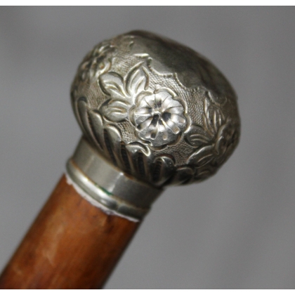 Canne avec pommeau en argent "Fleurs"
