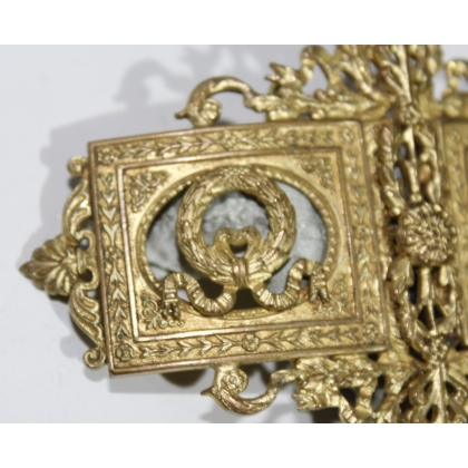 Gold-plated bronze belt buckle