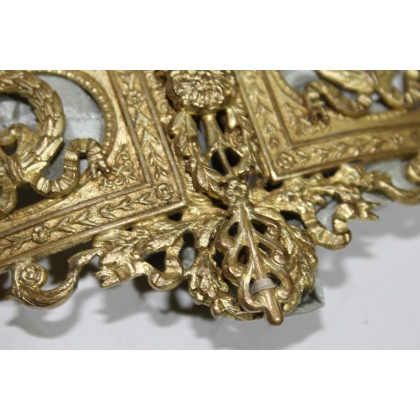 Gold-plated bronze belt buckle