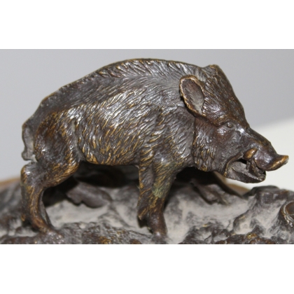 Bronze wild boar on an agate plinth