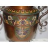 Paire de vases en bronze cloisonné avec anses