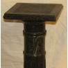 Colonne cannelée en marbre vert