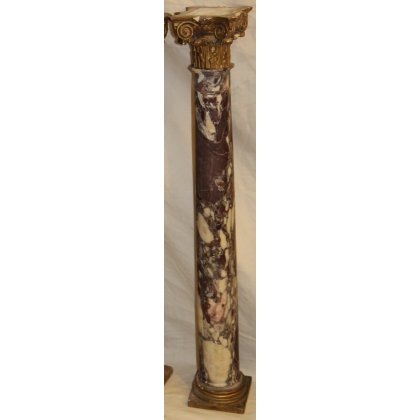 Colonne en marbre brèche rouge
