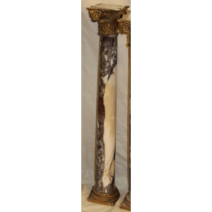 Colonne en marbre brèche rouge