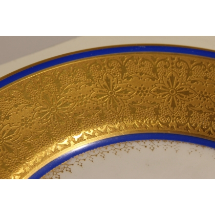 Assiette en porcelaine de Limoges
