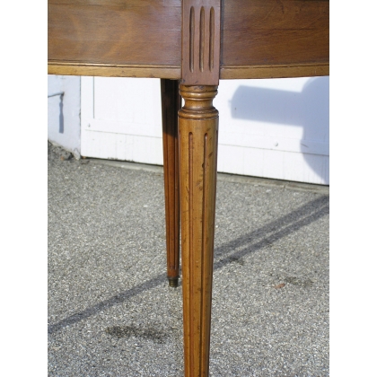  Guéridon - table bouillotte ronde Louis XVI. sur  Moinat SA  - Antiquités décoration