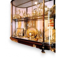 Grande vitrine française style Louis XVI en laiton