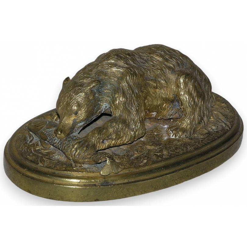 Bronze ‘Bear and Salmon’. at  Moinat SA  – Antiques and decorative items