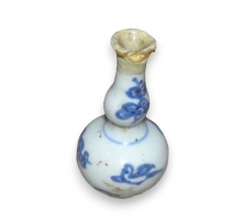 Vase miniature en porcelaine de Chine