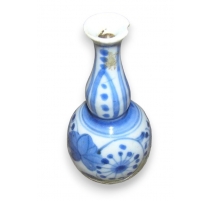 Vase miniature en porcelaine de Chine